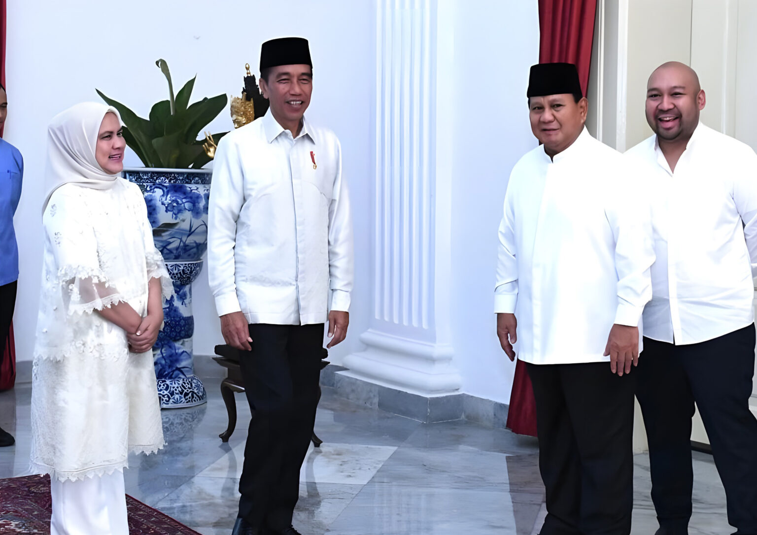 Hari Kedua Lebaran, Prabowo Subianto Sarapan Bareng Jokowi di Istana Negara