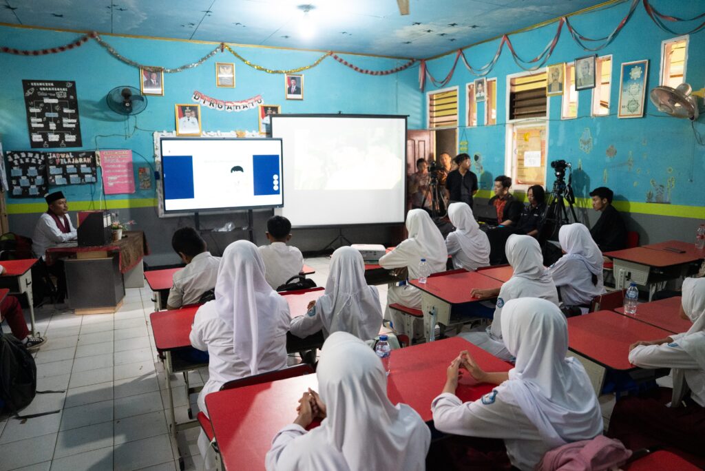 80% Rusak, Sdn Padurenan Bekasi Terima Program Revitalisasi Prabowo