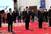 Presiden Joko Widodo secara resmi melantik tiga jabatan menteri dan satu wakil menteri Kabinet Indonesia Maju dalam sisa masa jabatan periode tahun 2019-2024, pada Senin, 19 Agustus 2024 di Istana Negara, Jakarta. Foto: BPMI Setpres/Rusman