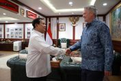 Prabowo Subianto welcomed a visit from the Coordinating Minister for Economic Affairs Airlangga Hartarto and the Secretary-General of the Organisation for Economic Co-operation and Development (OECD) Mathias Cormann