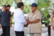 Prabowo Subianto, personally delivered birthday greetings to President Joko Widodo