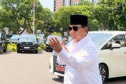 Prabowo Subianto, appeared fit during a meeting with President Joko Widodo