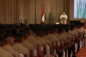 Defense Minister Prabowo Subianto provided guidance to cadet officers of the Indonesian National Armed Forces (TNI) and National Police (Polri)