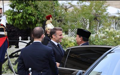 Prabowo Subianto Disambut Hangat Secara Langsung Oleh Presiden Prancis Emmanuel Macron